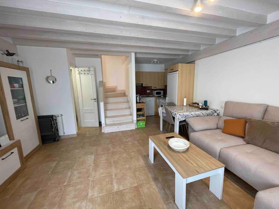 Casa En La Montana Con Piscina De Temporada Arredondo Exterior foto