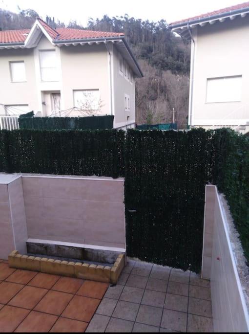 Casa En La Montana Con Piscina De Temporada Arredondo Exterior foto