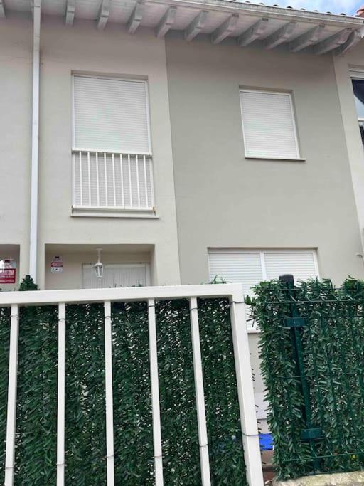 Casa En La Montana Con Piscina De Temporada Arredondo Exterior foto